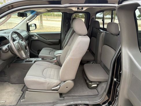 Used 2006 Nissan Frontier XE w/ (G01) XE Preferred Pkg RWD image 29