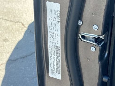 Used 2018 Dodge Journey SE FWD image 29