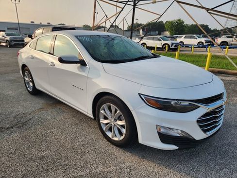Used 2024 Chevrolet Malibu LT FWD image 1