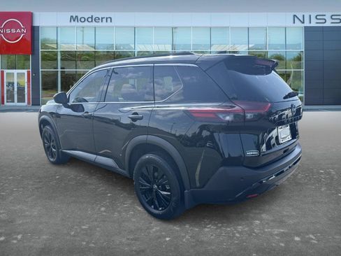Certified 2023 Nissan Rogue SV w/ SV Premium B Package FWD image 7