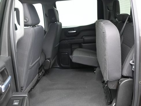 Used 2022 Chevrolet Silverado 1500 LT RWD image 15