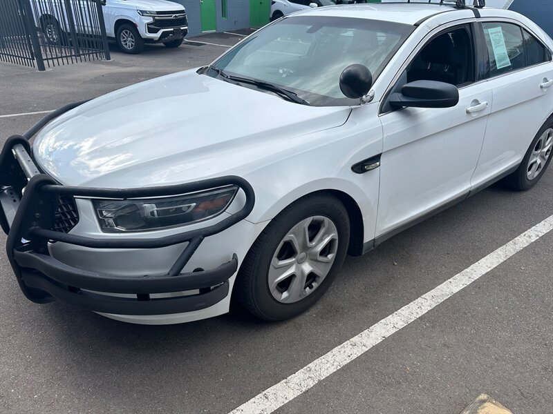 Used 2017 Ford Taurus Police Interceptor AWD image 3