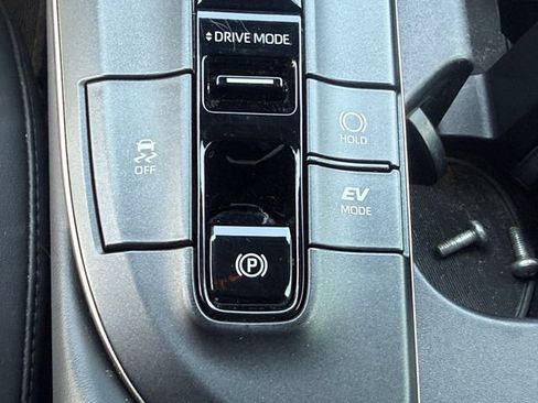 Used 2023 Toyota Crown AWD/4WD image 20
