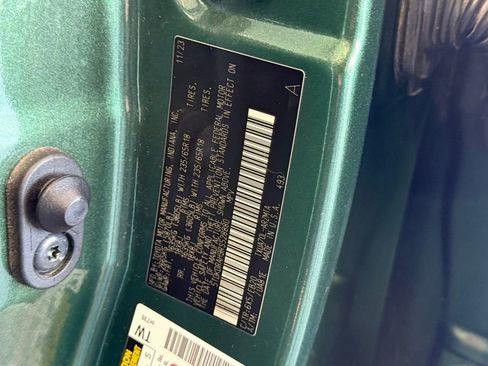 Certified 2024 Toyota Highlander XLE image 38