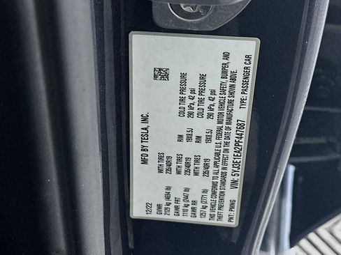 Used 2023 Tesla Model 3 Standard Range image 12