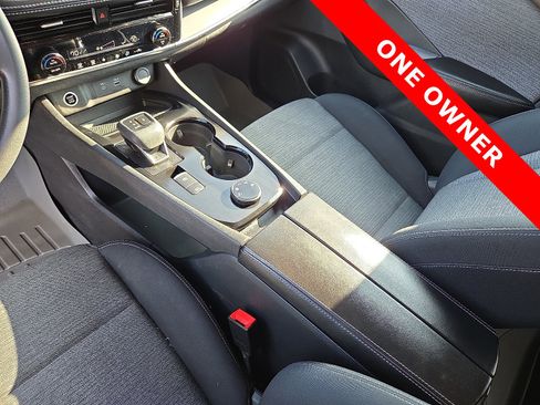 Used 2023 Nissan Rogue SV image 25