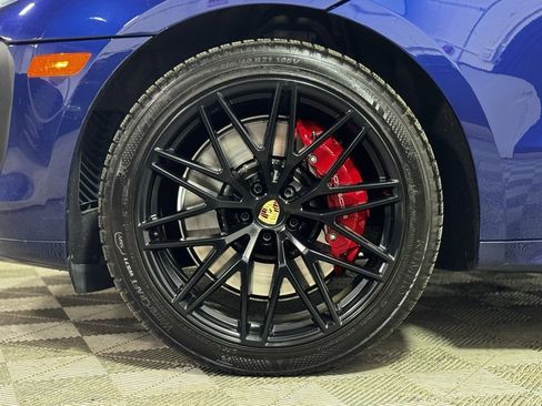 Used 2023 Porsche Macan GTS w/ Premium Package Plus image 2