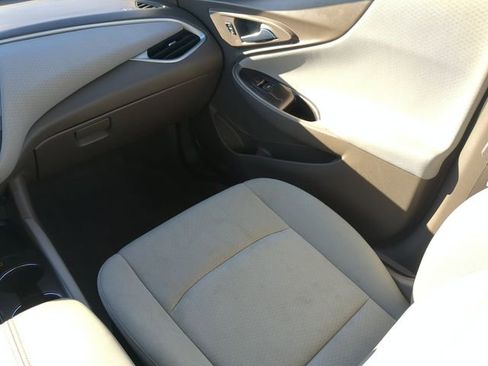 Used 2024 Chevrolet Malibu LT image 18