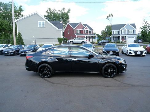 Used 2022 Nissan Altima 2.5 Platinum AWD/4WD image 8