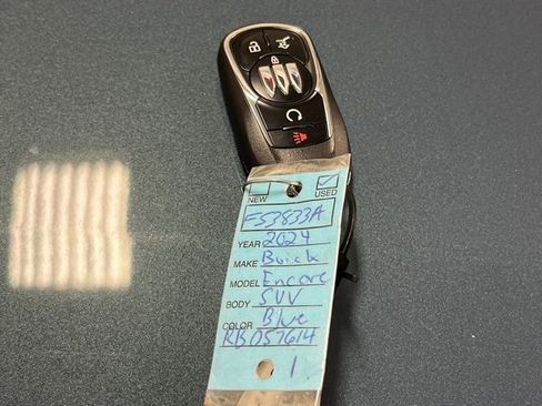 Used 2024 Buick Encore GX Avenir w/ Avenir Convenience Package image 28