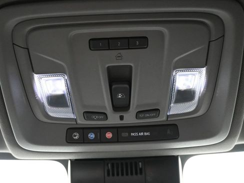 Used 2024 Chevrolet Silverado 1500 LTZ image 22