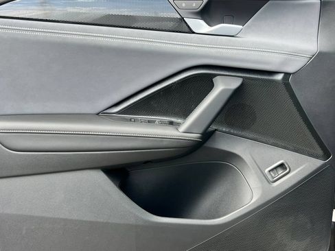 New 2026 Volkswagen Tiguan SE R-Line AWD/4WD image 16