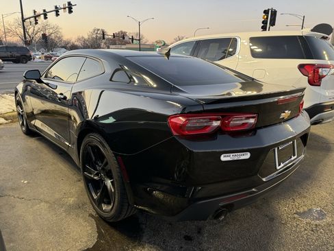 Used 2022 Chevrolet Camaro LT image 4