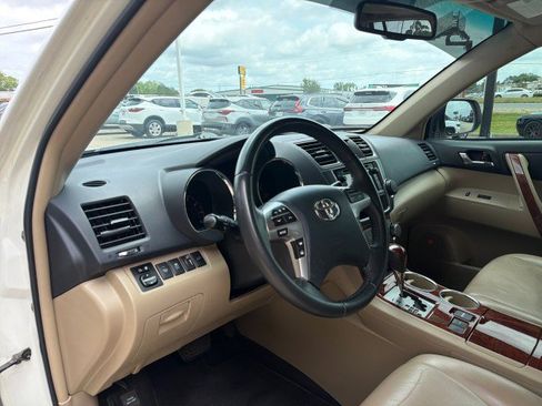 Used 2013 Toyota Highlander Limited FWD image 15