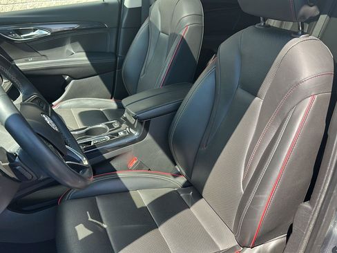 Used 2022 Buick Envision Essence w/ Sport Touring Package FWD image 5
