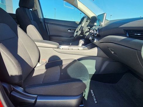 Used 2022 Nissan Sentra SV w/ Trunk Package image 17