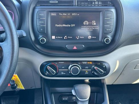 Used 2023 Kia Soul LX image 13