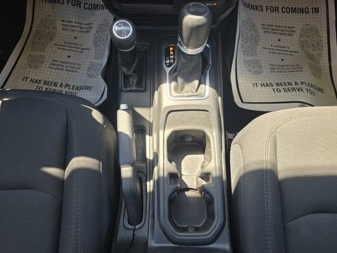 Used 2023 Jeep Wrangler Unlimited Sport image 41