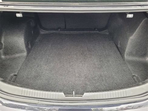 Used 2023 Chevrolet Malibu LT image 33