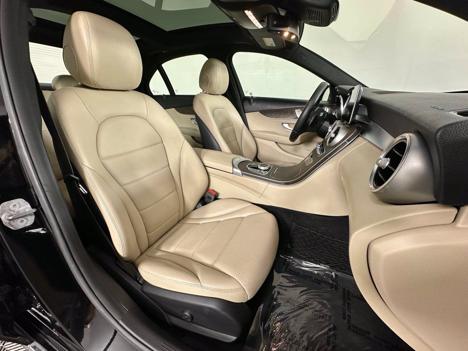 Used 2019 Mercedes-Benz C 300 Sedan image 5