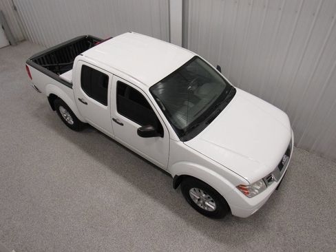Used 2019 Nissan Frontier SV w/ Value Truck Package image 5
