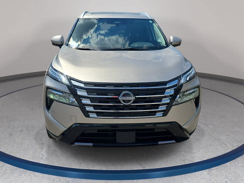 Certified 2024 Nissan Rogue Platinum AWD/4WD image 2