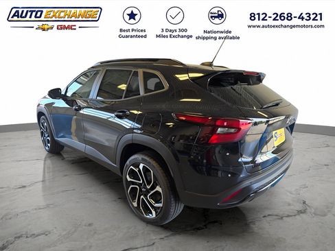 New 2026 Chevrolet Trax RS w/ Sunroof Package FWD image 5
