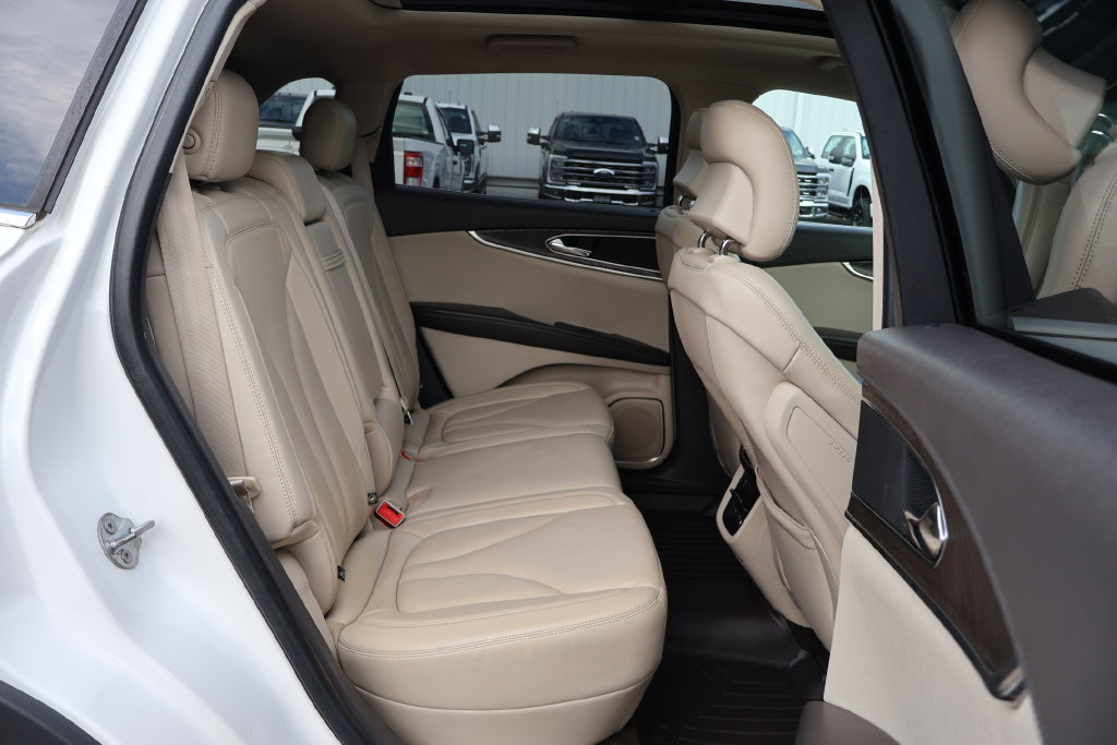 Used 2017 Lincoln MKX Reserve w/ Lincoln MKX Climate Package AWD/4WD image 24