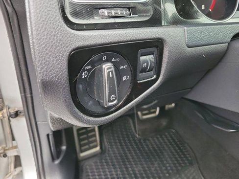 Used 2015 Volkswagen GTI SE image 19