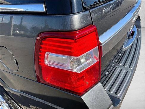 Used 2016 Ford Expedition Platinum RWD image 29