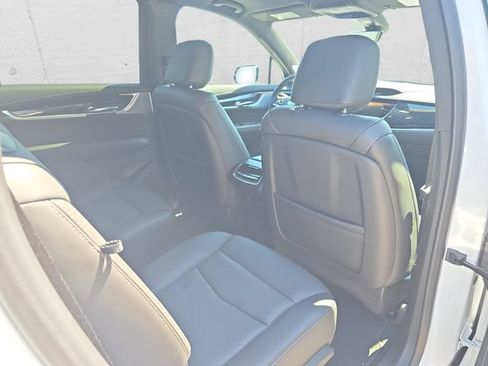 Certified 2024 Cadillac XT6 Premium Luxury w/ Technology Package AWD/4WD image 11