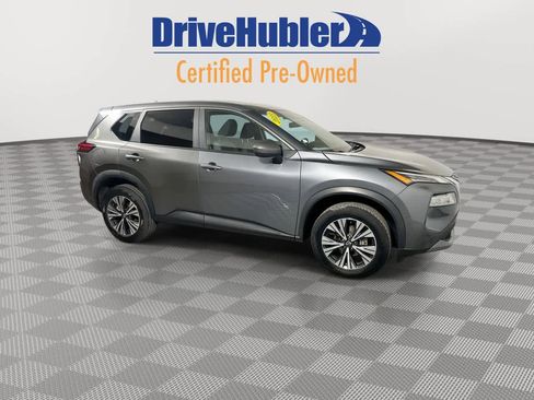 Used 2023 Nissan Rogue SV image 2
