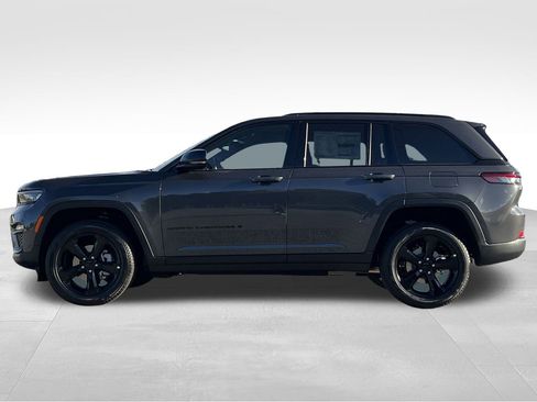New 2025 Jeep Grand Cherokee Limited w/ Luxury Tech Group II image 29