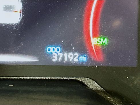 Used 2019 Toyota RAV4 Limited w/ Advanced Technology Package FWD image 10