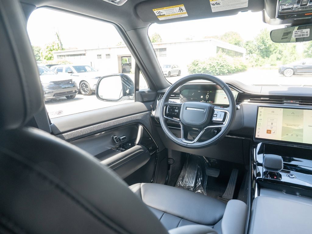 New 2026 Land Rover Range Rover Sport SE AWD/4WD image 18
