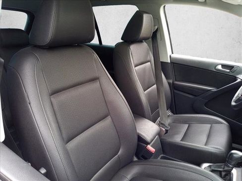 Used 2017 Volkswagen Tiguan Wolfsburg Edition image 15