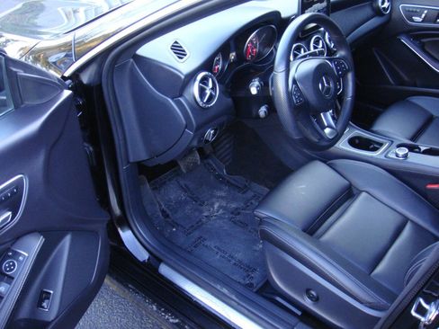 Used 2019 Mercedes-Benz CLA 250 4MATIC image 11