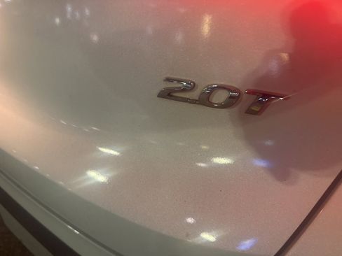 Used 2020 Hyundai Santa Fe Limited image 4