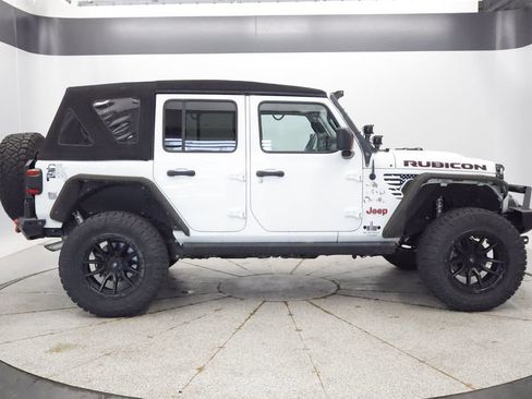 Used 2023 Jeep Wrangler Unlimited Rubicon w/ LED Lighting Group AWD/4WD image 9