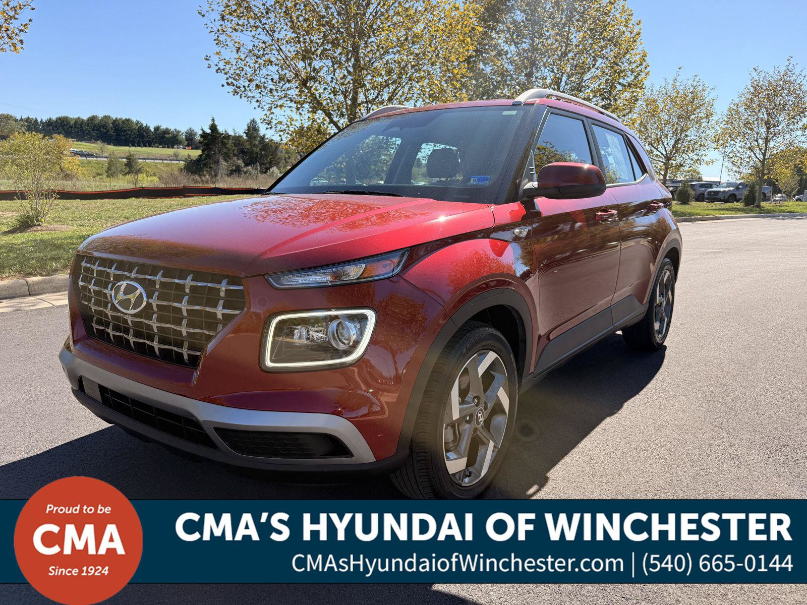Used 2024 Hyundai Venue Limited FWD image 1