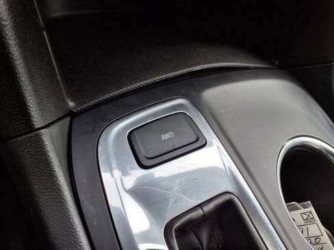 Used 2020 Chevrolet Equinox LS w/ LS Convenience Package image 8