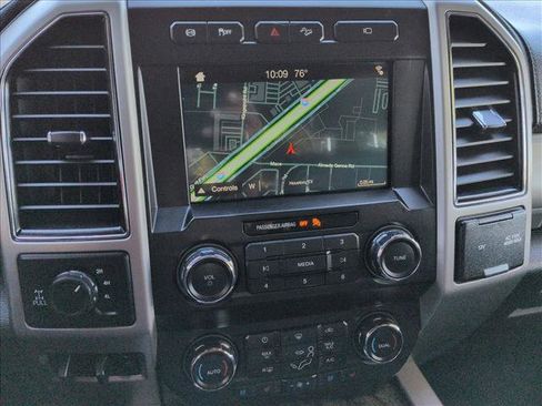 Used 2019 Ford F350 Lariat w/ Chrome Package image 11