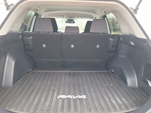 Used 2021 Toyota RAV4 XLE image 13