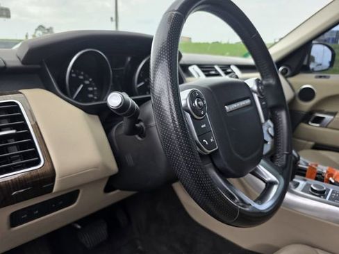 Used 2017 Land Rover Range Rover Sport SE AWD/4WD image 11