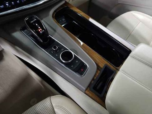 Used 2022 Cadillac Escalade Premium Luxury Platinum image 37