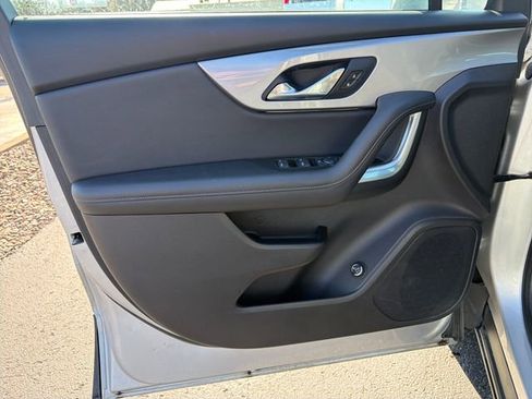 Used 2020 Chevrolet Blazer LT image 17