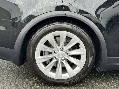 Used 2017 Tesla Model X 75D image 40