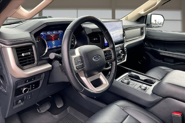 Used 2024 Ford Expedition XLT AWD/4WD image 14