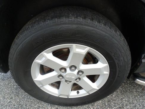 Used 2013 GMC Acadia SLE FWD image 14