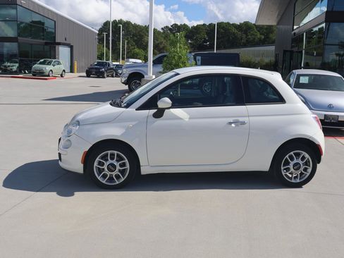 Used 2015 FIAT 500 Pop image 2